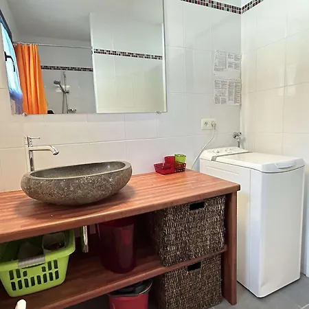 Maison Calme Avec Jardin Clos, 800m - 2 Chambres, Bbq, Parking Prive, Wifi - Fr-1-224b-116 Ferienhaus