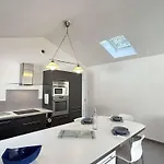 Maison Calme Avec Jardin Clos, 800m - 2 Chambres, Bbq, Parking Prive, Wifi - Fr-1-224b-116