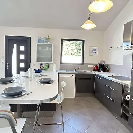 Maison Calme Avec Jardin Clos, 800m - 2 Chambres, Bbq, Parking Prive, Wifi - Fr-1-224b-116 Vakantiehuis La Guérinière