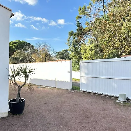 Maison Calme Avec Jardin Clos, 800m - 2 Chambres, Bbq, Parking Prive, Wifi - Fr-1-224b-116 Vakantiehuis La Guérinière