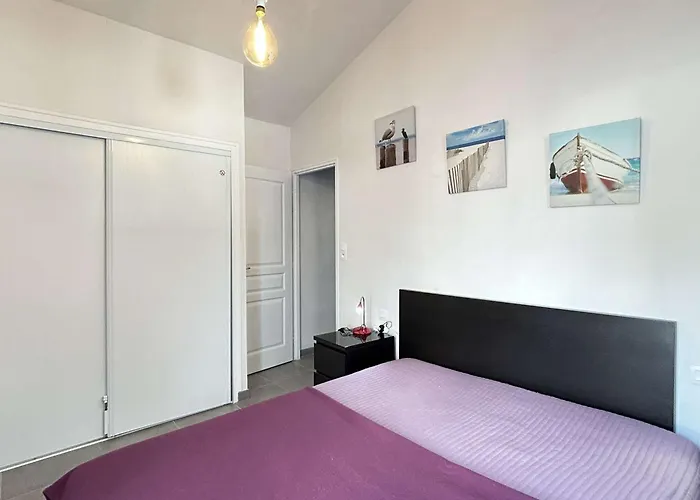 Vakantiehuis Maison Calme Avec Jardin Clos, 800m - 2 Chambres, Bbq, Parking Prive, Wifi - Fr-1-224b-116 *