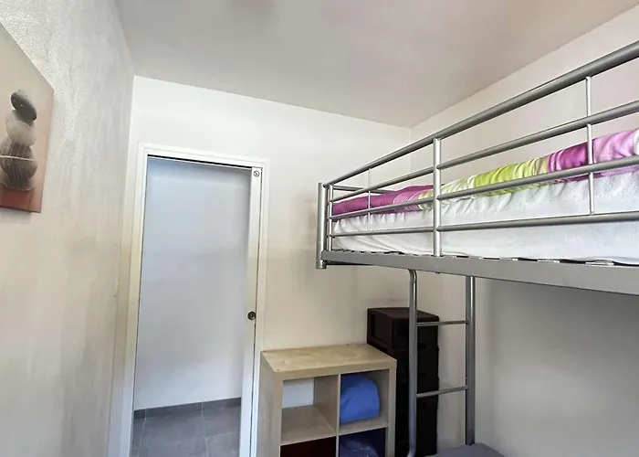 Maison Calme Avec Jardin Clos, 800m - 2 Chambres, Bbq, Parking Prive, Wifi - Fr-1-224b-116 *